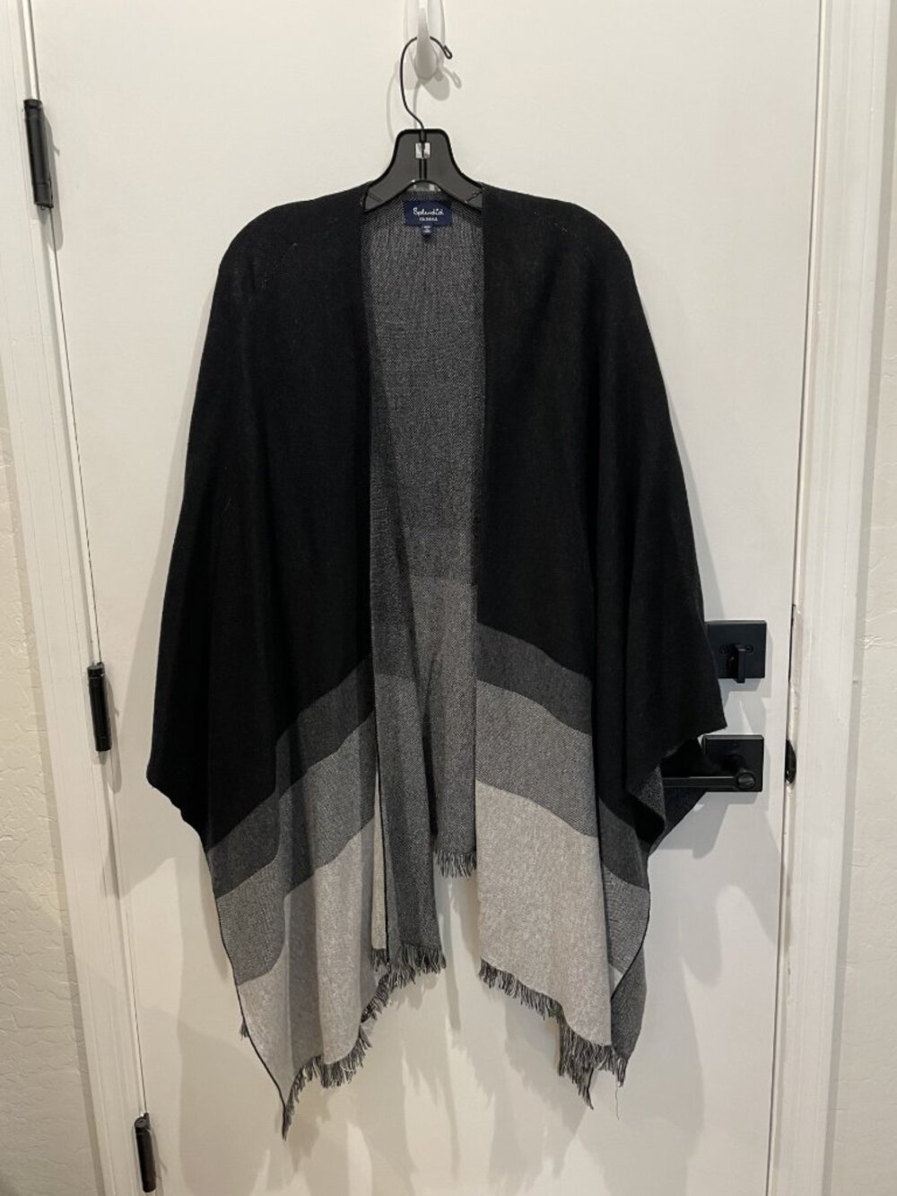 Splendid black & gray ruana, wrap, or kimono - Size Small - fits most - Rtl $168